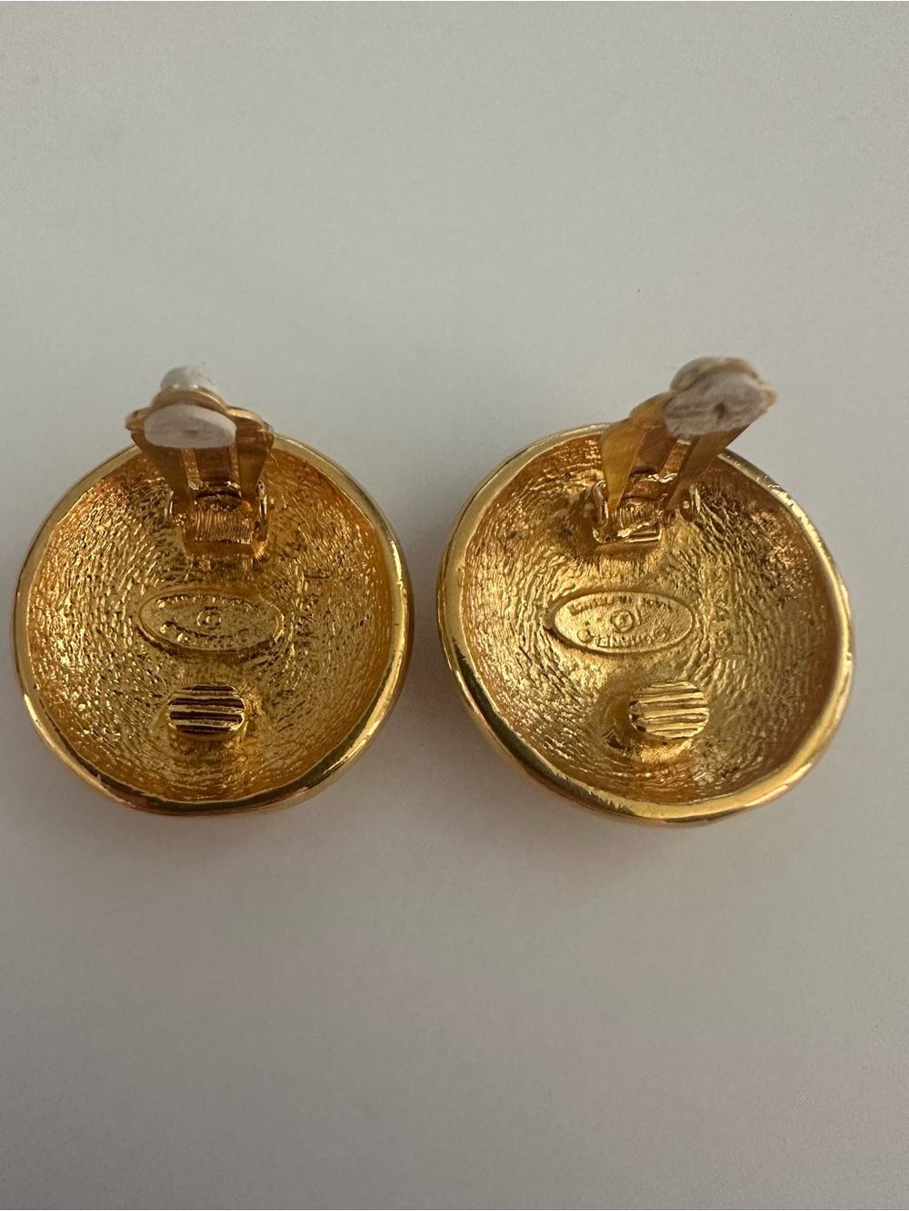 RARE Vintage CHANEL Jumbo CC Sunburst Clip-On Earrings 94P Spring 1994 - Picture 13 of 16